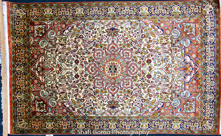 Regular silk carpet, size: 4 feet by 6 feet