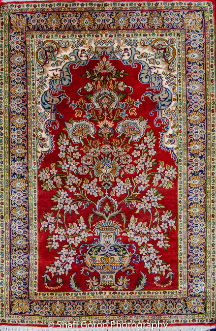 High knot silk on silk, size 2' x 3'