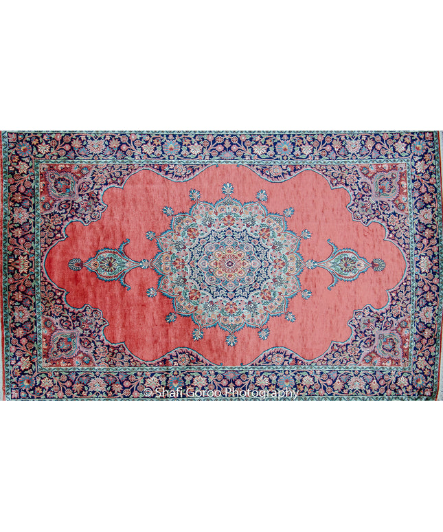 Regular silk carpet, size: 4 feet by 6 feet