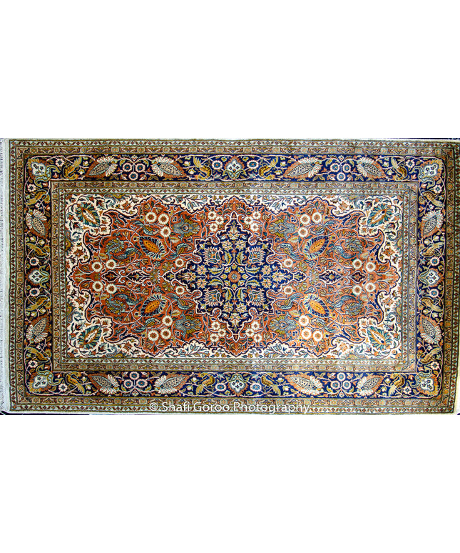 High knot silk on silk, size 2.5' x 4'