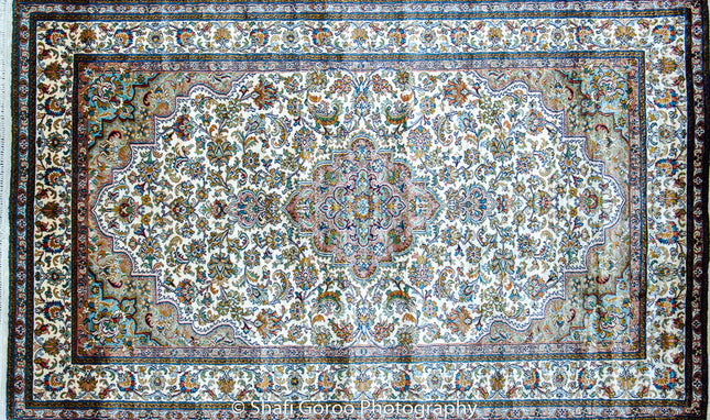 High knot silk on silk, size 3' x 5'