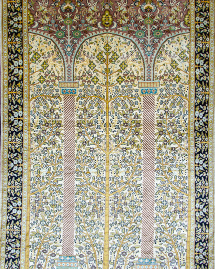 Regular silk carpet, size: 4 feet by 6 feet