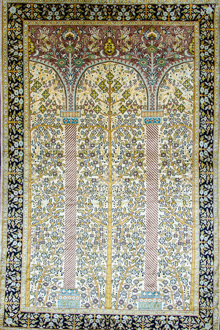 Regular silk carpet, size: 4 feet by 6 feet