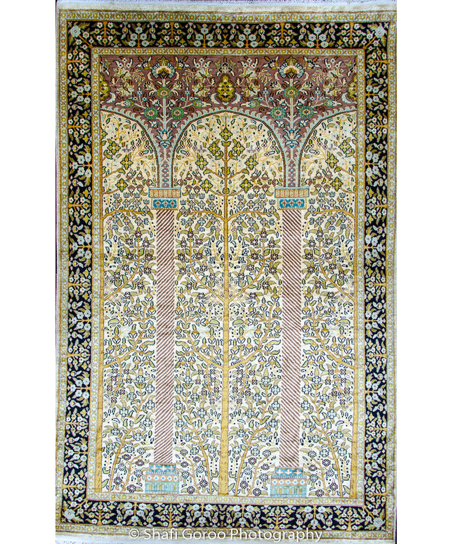 Regular silk carpet, size: 4 feet by 6 feet