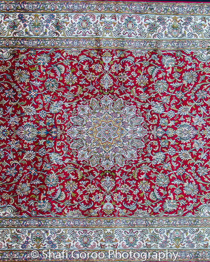 Regular silk carpet, size: 4 feet by 6 feet