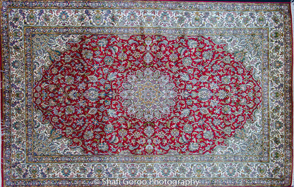 Regular silk carpet, size: 4 feet by 6 feet