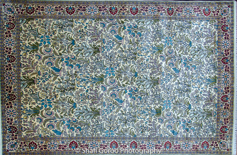 Regular silk carpet, size: 4 feet by 6 feet