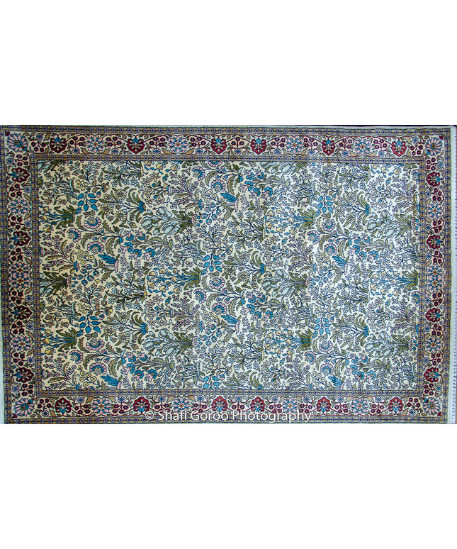 Regular silk carpet, size: 4 feet by 6 feet