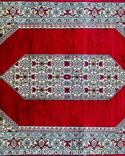 High knot silk on silk, size 2' x 3'