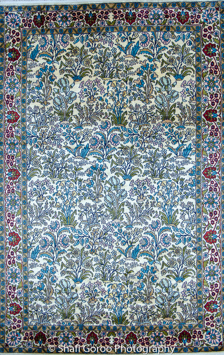 Regular silk carpet, size: 4 feet by 6 feet