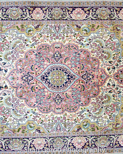 Regular silk carpet, size: 4 feet by 6 feet