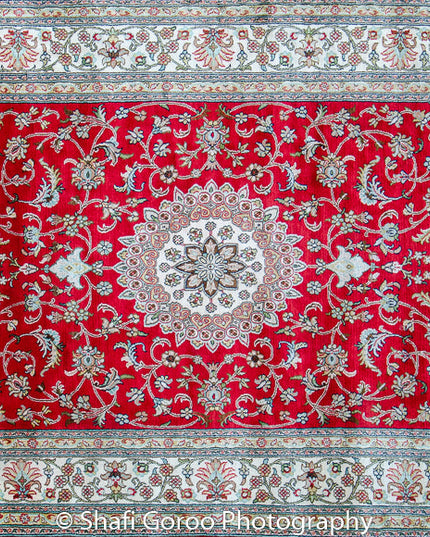 High knot silk on silk, size 3' x 5'