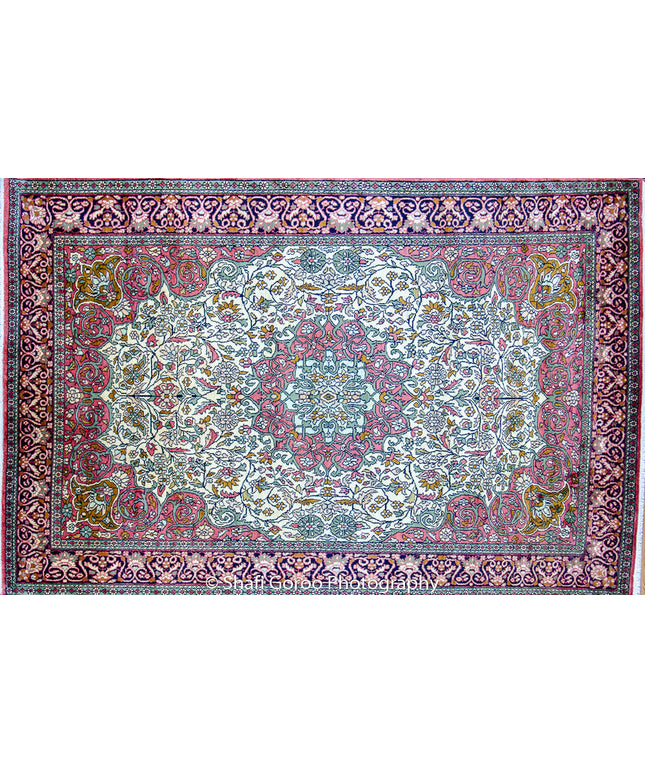Regular silk carpet, size: 4 feet by 6 feet