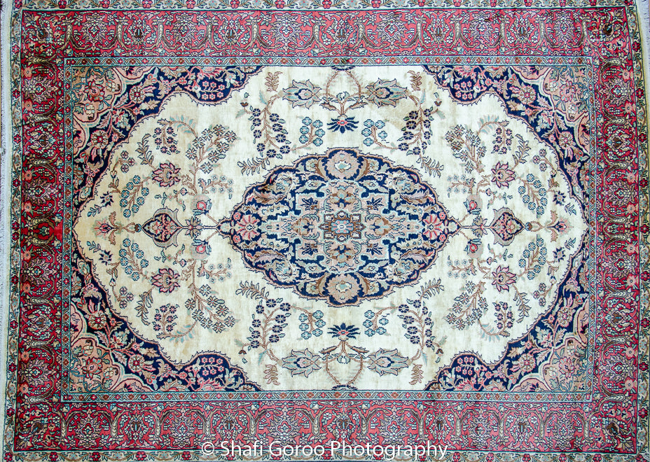 Regular silk carpet, size: 5 feet by 7 feet