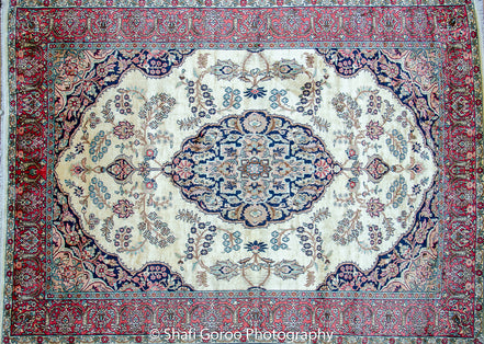Regular silk carpet, size: 5 feet by 7 feet