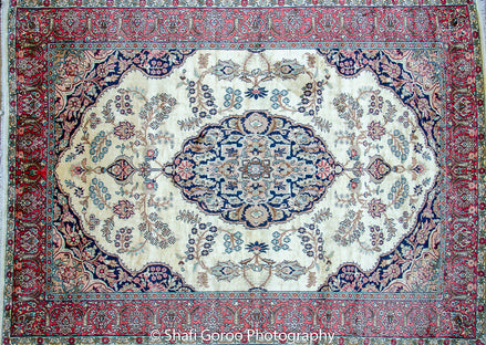Regular silk carpet, size: 5 feet by 7 feet