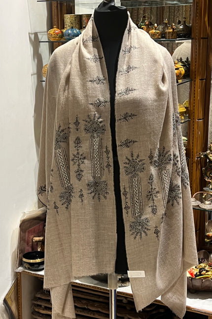 Embroidered pashmina shawl