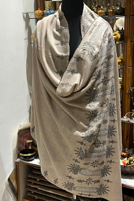 Embroidered pashmina shawl