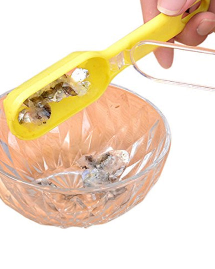 0112 Plastic Fish Scales Graters Scraper Fish Skin Brush Fish Cleaning Tool Scraping Scales Device With Cover Home Kitchen Cooking Tools 1 Pieces