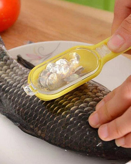 0112 Plastic Fish Scales Graters Scraper Fish Skin Brush Fish Cleaning Tool Scraping Scales Device With Cover Home Kitchen Cooking Tools 1 Pieces