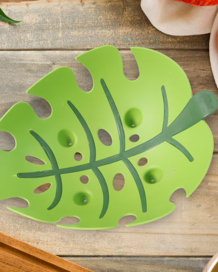 Leaf-shaped Plastic Fruit Basket (1 Pc)