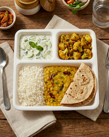 Plastic 3-compartment Plate For Meal Serving