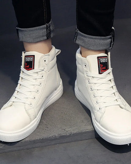 2025 new  Breathable soft sole Men's Casual Sports Shoes Korean Fashion Student jogging shoes youth board shoes