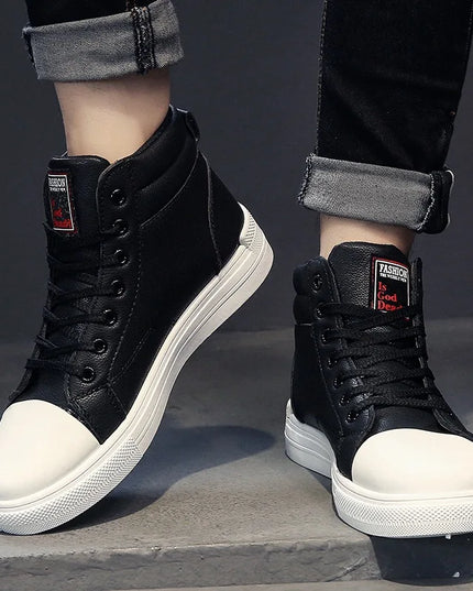 2025 new  Breathable soft sole Men's Casual Sports Shoes Korean Fashion Student jogging shoes youth board shoes