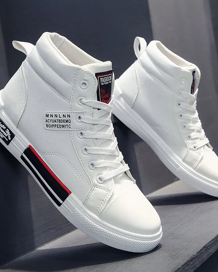 2025 new  Breathable soft sole Men's Casual Sports Shoes Korean Fashion Student jogging shoes youth board shoes