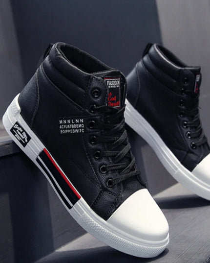 2025 new  Breathable soft sole Men's Casual Sports Shoes Korean Fashion Student jogging shoes youth board shoes