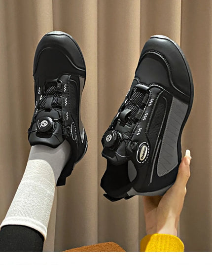 Golf Shoes for Men's Women's Couple Style Outdoor Comfort Golf Sneakers Leisure Sports Shoes Fashionable Walking Shoes Plus Size