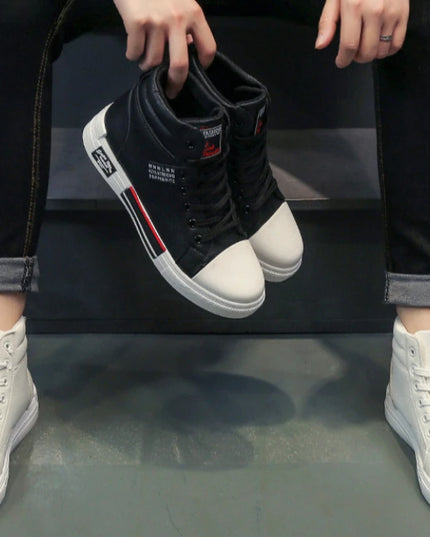 2025 new  Breathable soft sole Men's Casual Sports Shoes Korean Fashion Student jogging shoes youth board shoes