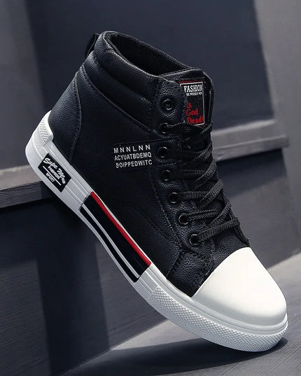 2025 new  Breathable soft sole Men's Casual Sports Shoes Korean Fashion Student jogging shoes youth board shoes