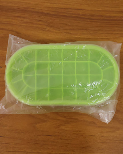 Premium Oval Silicone Ice Cube Tray With Lid (1 Pc)