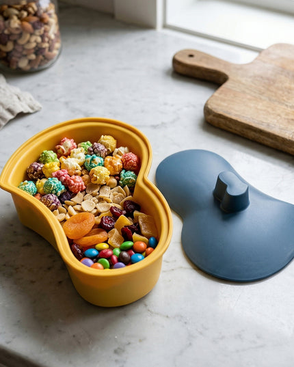 Multipurpose 3 Section Snack Serving Tray With Lid (1 Pc)